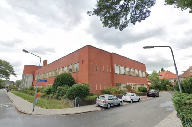 archstudio-architect-haarlem-verduurzaming-monument-zonnepanelen-snelliuslaan-hilversum verduurzaming zonnepanelen monumentaal gebouw hilversum